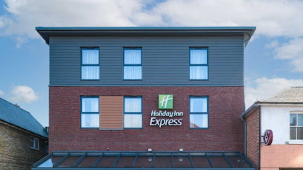 Holiday Inn Express Fleet, an IHG Hotel